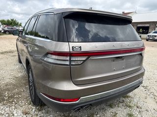 2020 Lincoln Aviator Reserve - Exterior Rear Left Corner Image